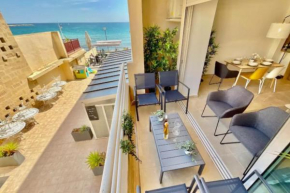 Sublime 42m with BALCONY close to the BEACH